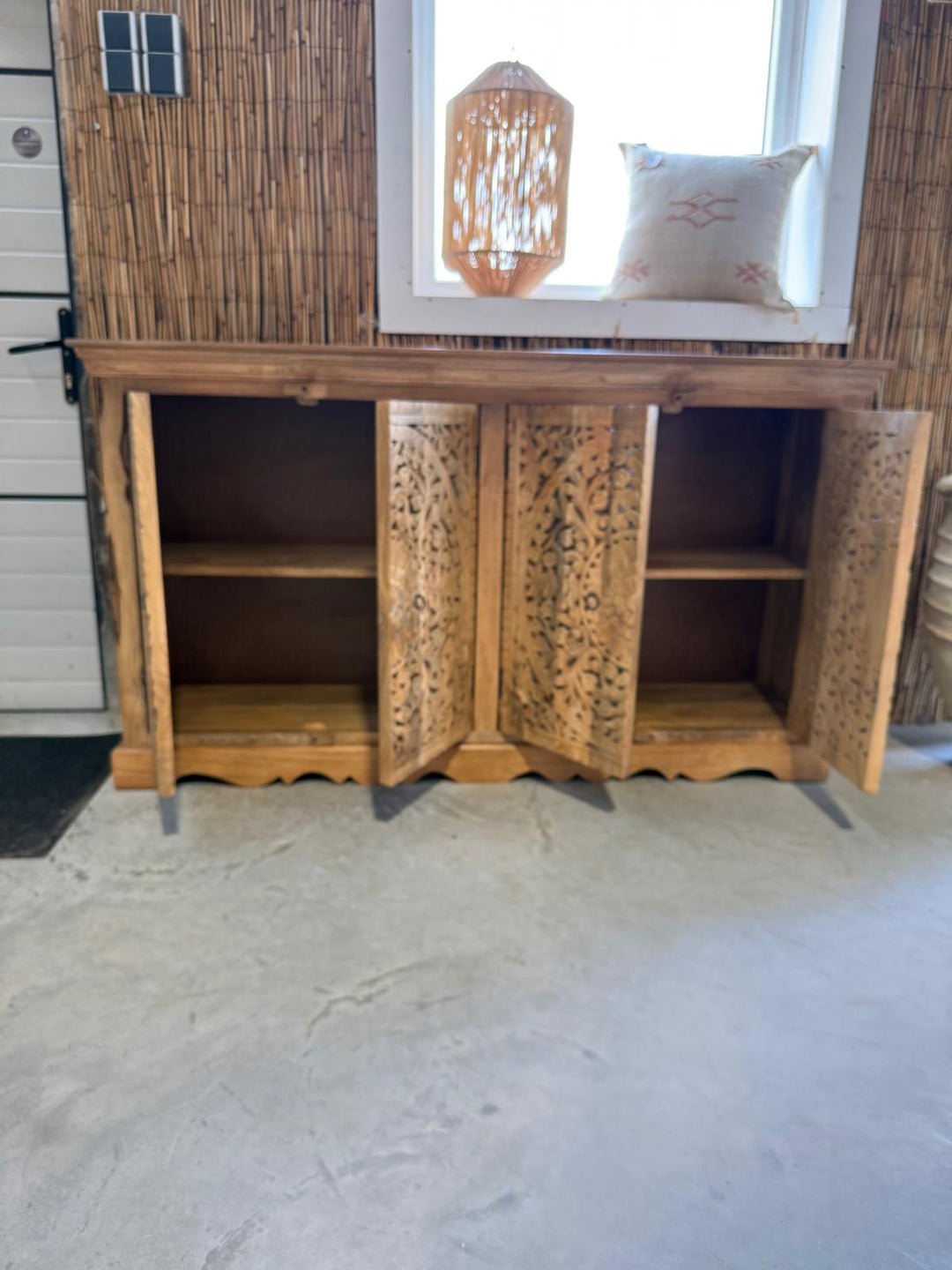 Dressoir Big Ben cirkel gaatjes 160x90x36 cm